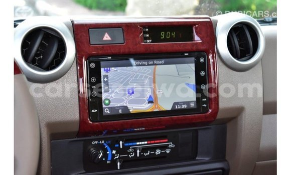 Buy Import Toyota Land Cruiser Beige Car in Import - Dubai in East Mahé Buy Import Toyota Land Cruiser Beige Car in Import - Dubai in East Mahé