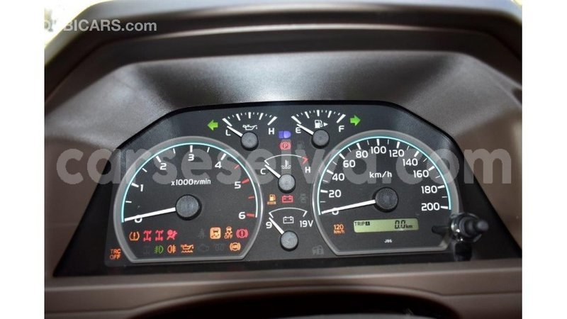 Big with watermark toyota land cruiser east mah%c3%a9 import dubai 5293