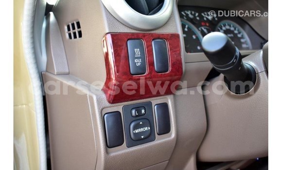 Buy Import Toyota Land Cruiser Beige Car in Import - Dubai in East Mahé Buy Import Toyota Land Cruiser Beige Car in Import - Dubai in East Mahé