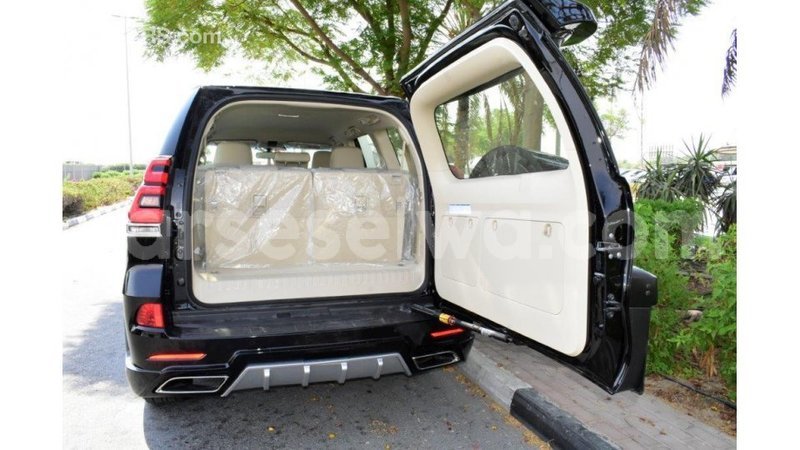 Big with watermark toyota prado east mah%c3%a9 import dubai 5294