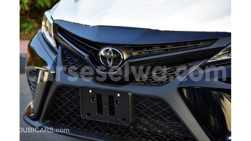 Big with watermark toyota camry east mah%c3%a9 import dubai 5295
