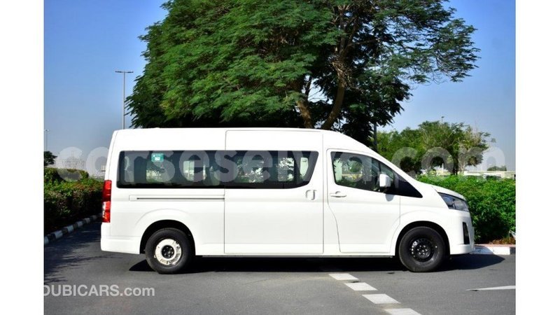 Big with watermark toyota hiace east mah%c3%a9 import dubai 5297