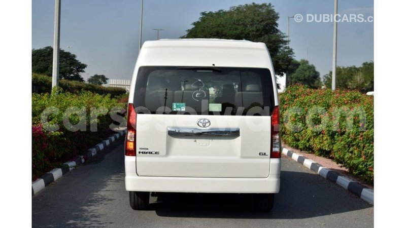 Big with watermark toyota hiace east mah%c3%a9 import dubai 5297