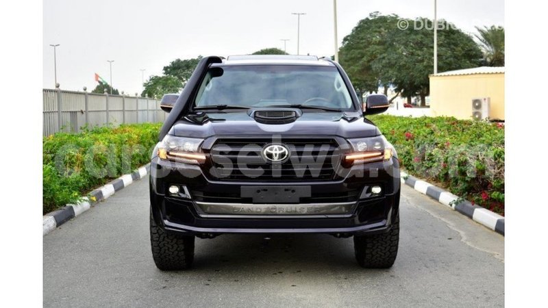 Big with watermark toyota land cruiser east mah%c3%a9 import dubai 5298