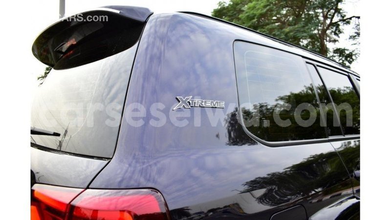 Big with watermark toyota land cruiser east mah%c3%a9 import dubai 5298