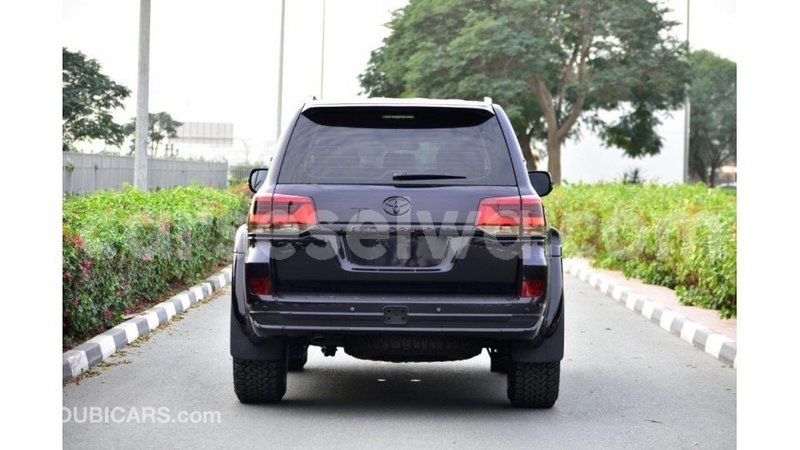 Big with watermark toyota land cruiser east mah%c3%a9 import dubai 5298