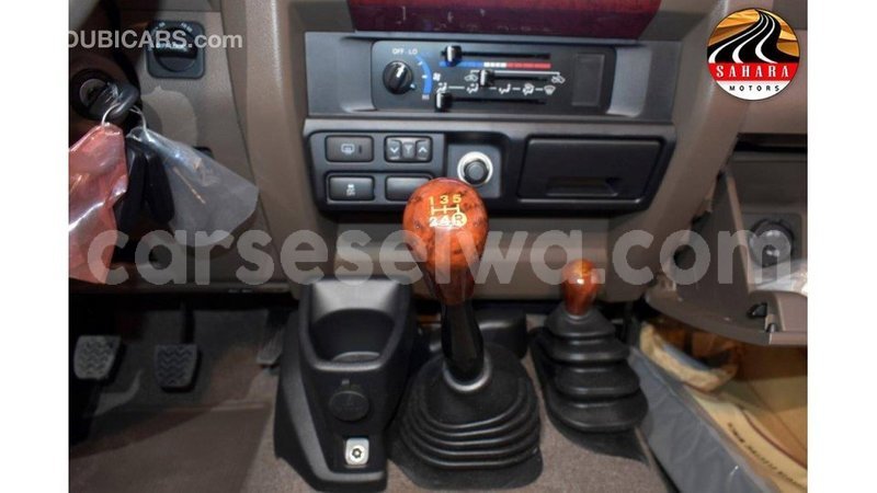 Big with watermark toyota land cruiser east mah%c3%a9 import dubai 5300