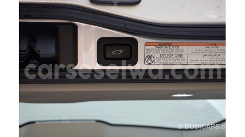 Big with watermark toyota land cruiser east mah%c3%a9 import dubai 5301