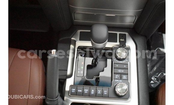 Buy Import Toyota Land Cruiser Other Car in Import - Dubai in East Mahé Buy Import Toyota Land Cruiser Other Car in Import - Dubai in East Mahé