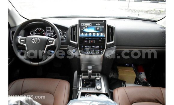 Buy Import Toyota Land Cruiser Other Car in Import - Dubai in East Mahé Buy Import Toyota Land Cruiser Other Car in Import - Dubai in East Mahé