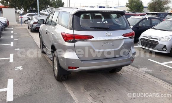 Acheter Import Voiture Toyota Fortuner Autre à Import - Dubai, East Mahé Acheter Import Voiture Toyota Fortuner Autre à Import - Dubai, East Mahé