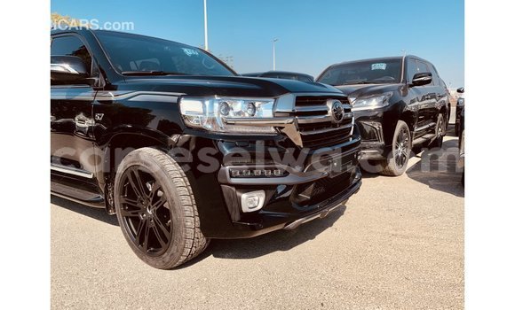 Buy Import Toyota Land Cruiser Black Car in Import - Dubai in East Mahé Buy Import Toyota Land Cruiser Black Car in Import - Dubai in East Mahé