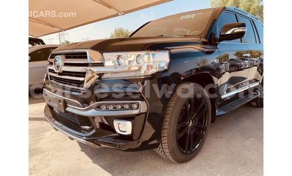 Buy Import Toyota Land Cruiser Black Car in Import - Dubai in East Mahé Buy Import Toyota Land Cruiser Black Car in Import - Dubai in East Mahé