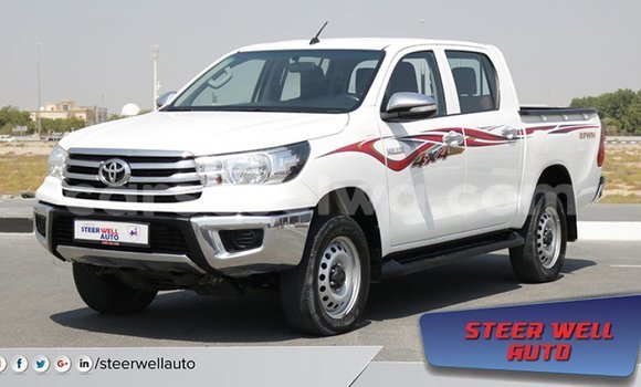 Acheter Import Voiture Toyota Hilux Blanc à Import - Dubai, East Mahé Acheter Import Voiture Toyota Hilux Blanc à Import - Dubai, East Mahé