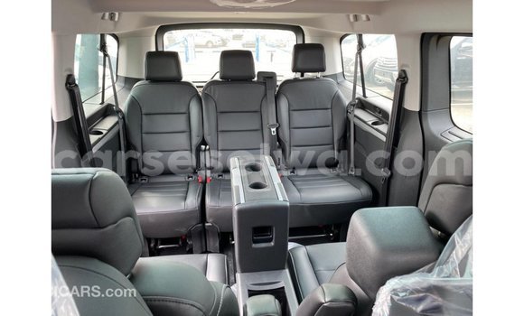 Buy Import Peugeot Traveller Black Car in Import - Dubai in East Mahé Buy Import Peugeot Traveller Black Car in Import - Dubai in East Mahé