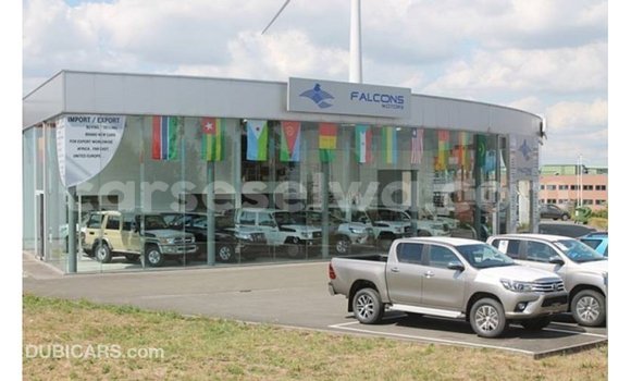 Buy Import Toyota Land Cruiser White Car in Import - Dubai in East Mahé Buy Import Toyota Land Cruiser White Car in Import - Dubai in East Mahé