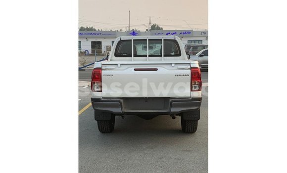 Buy Import Toyota Hilux White Car in Import - Dubai in East Mahé Buy Import Toyota Hilux White Car in Import - Dubai in East Mahé