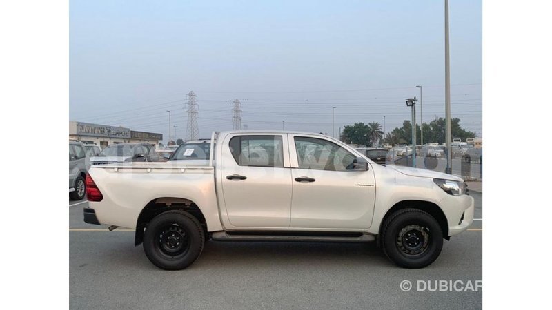 Big with watermark toyota hilux east mah%c3%a9 import dubai 5323