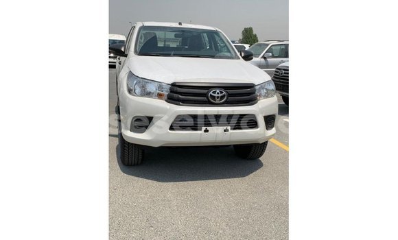 Buy Import Toyota Hilux White Car in Import - Dubai in East Mahé Buy Import Toyota Hilux White Car in Import - Dubai in East Mahé