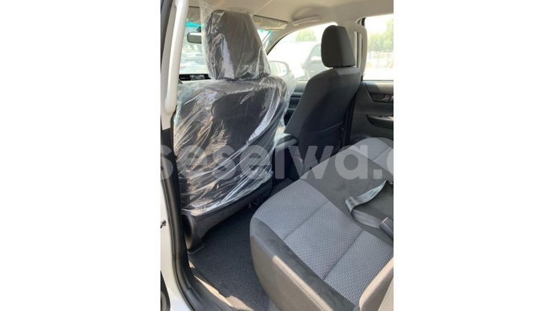 Big with watermark toyota hilux east mah%c3%a9 import dubai 5323