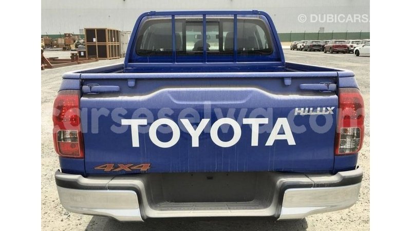 Big with watermark toyota hilux east mah%c3%a9 import dubai 5325