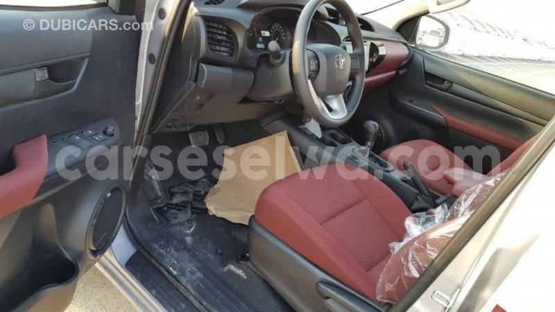 Big with watermark toyota hilux east mah%c3%a9 import dubai 5326