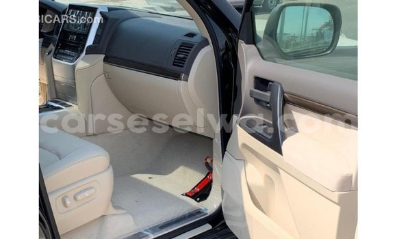 Buy Import Toyota Land Cruiser Black Car in Import - Dubai in East Mahé Buy Import Toyota Land Cruiser Black Car in Import - Dubai in East Mahé