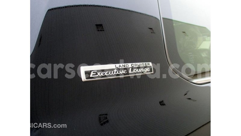 Big with watermark toyota land cruiser east mah%c3%a9 import dubai 5329