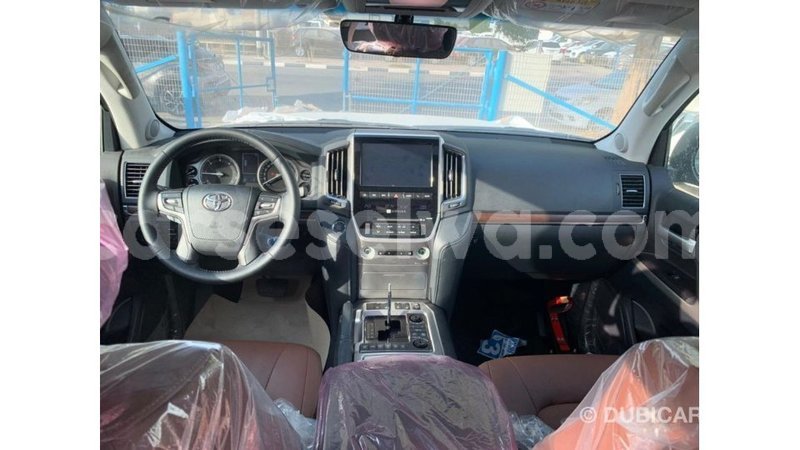 Big with watermark toyota land cruiser east mah%c3%a9 import dubai 5329