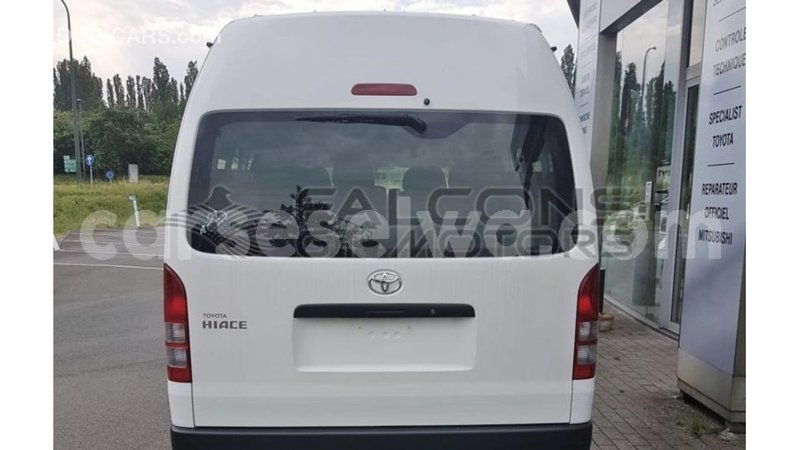Big with watermark toyota hiace east mah%c3%a9 import dubai 5330