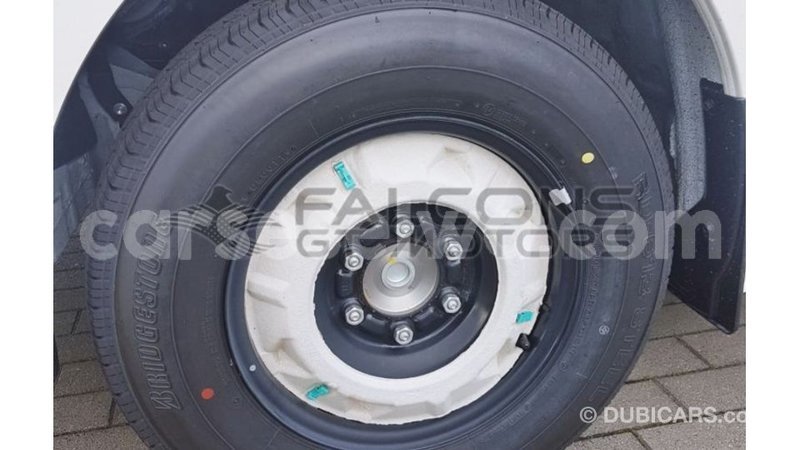 Big with watermark toyota hiace east mah%c3%a9 import dubai 5330