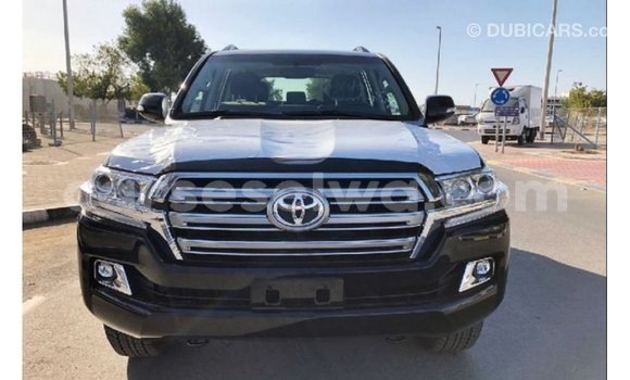 Buy Import Toyota Land Cruiser Black Car in Import - Dubai in East Mahé Buy Import Toyota Land Cruiser Black Car in Import - Dubai in East Mahé