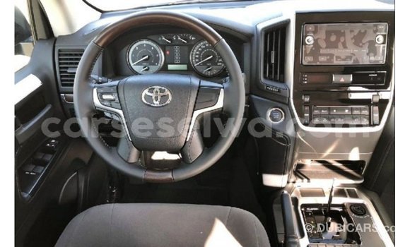 Buy Import Toyota Land Cruiser Black Car in Import - Dubai in East Mahé Buy Import Toyota Land Cruiser Black Car in Import - Dubai in East Mahé