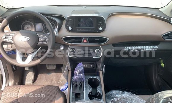 Buy Import Hyundai Santa Fe White Car in Import - Dubai in East Mahé Buy Import Hyundai Santa Fe White Car in Import - Dubai in East Mahé