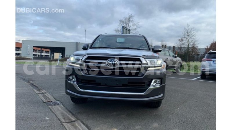 Big with watermark toyota land cruiser east mah%c3%a9 import dubai 5333