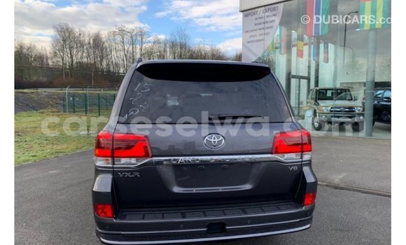 Buy Import Toyota Land Cruiser Other Car in Import - Dubai in East Mahé Buy Import Toyota Land Cruiser Other Car in Import - Dubai in East Mahé