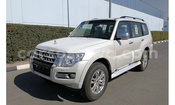 Buy Import Mitsubishi Pajero White Car in Import - Dubai in East Mahé Buy Import Mitsubishi Pajero White Car in Import - Dubai in East Mahé