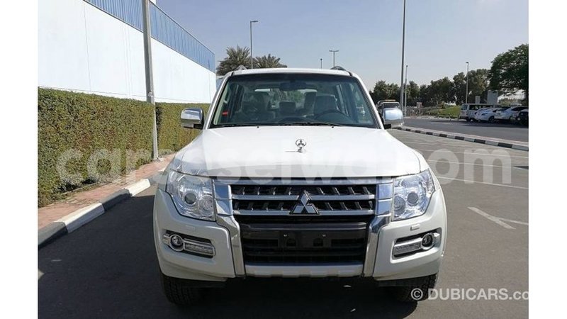 Big with watermark mitsubishi pajero east mah%c3%a9 import dubai 5334
