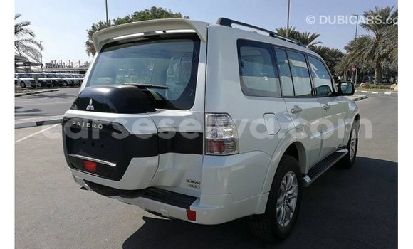 Buy Import Mitsubishi Pajero White Car in Import - Dubai in East Mahé Buy Import Mitsubishi Pajero White Car in Import - Dubai in East Mahé