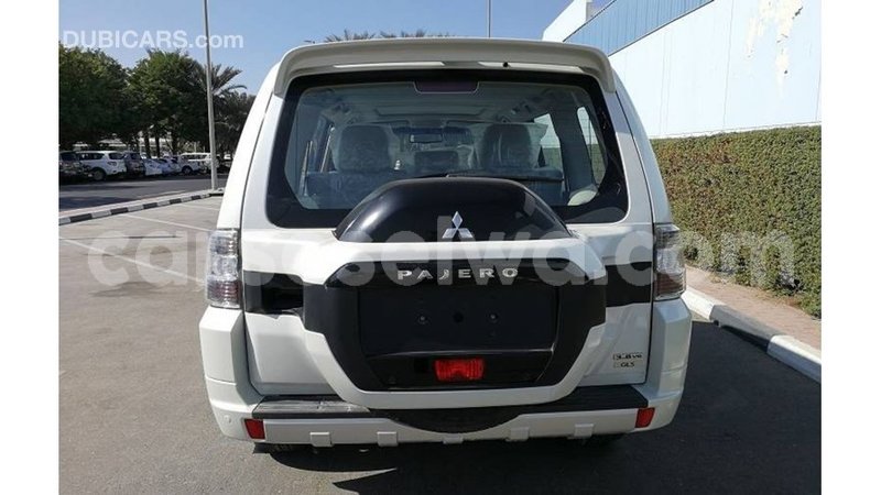 Big with watermark mitsubishi pajero east mah%c3%a9 import dubai 5334