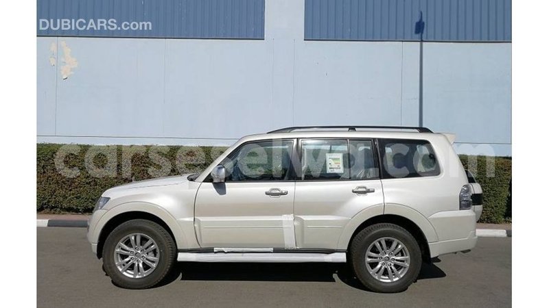 Big with watermark mitsubishi pajero east mah%c3%a9 import dubai 5334