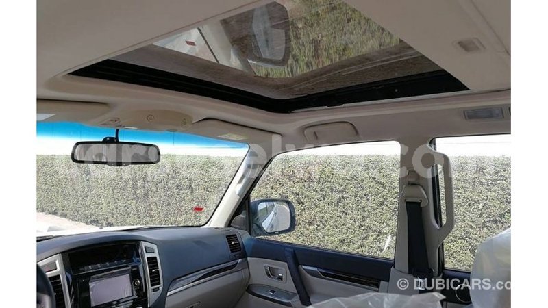 Big with watermark mitsubishi pajero east mah%c3%a9 import dubai 5334