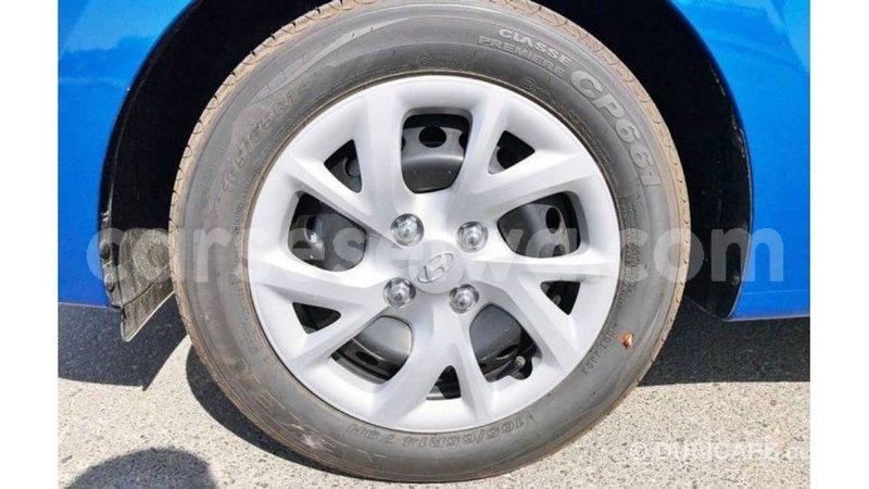 Big with watermark hyundai i10 east mah%c3%a9 import dubai 5335