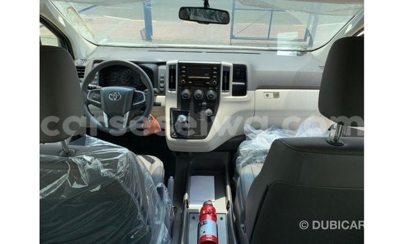 Buy Import Toyota Hiace White Car in Import - Dubai in East Mahé Buy Import Toyota Hiace White Car in Import - Dubai in East Mahé