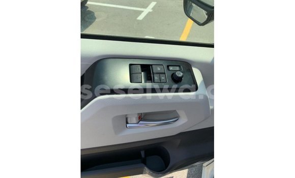 Buy Import Toyota Hiace White Car in Import - Dubai in East Mahé Buy Import Toyota Hiace White Car in Import - Dubai in East Mahé