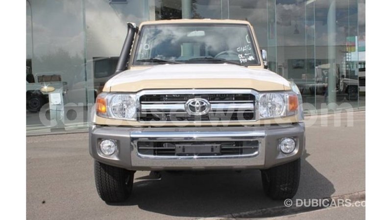 Big with watermark toyota land cruiser east mah%c3%a9 import dubai 5338