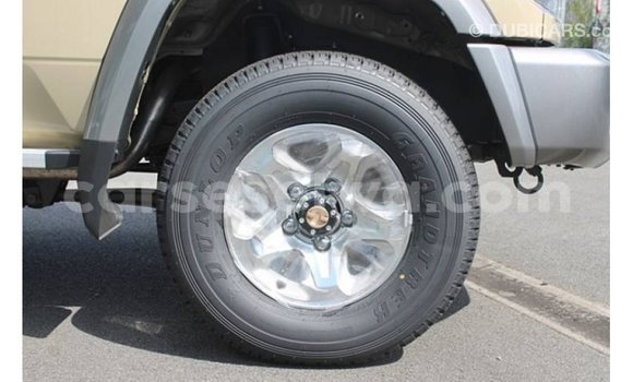 Buy Import Toyota Land Cruiser Beige Car in Import - Dubai in East Mahé Buy Import Toyota Land Cruiser Beige Car in Import - Dubai in East Mahé