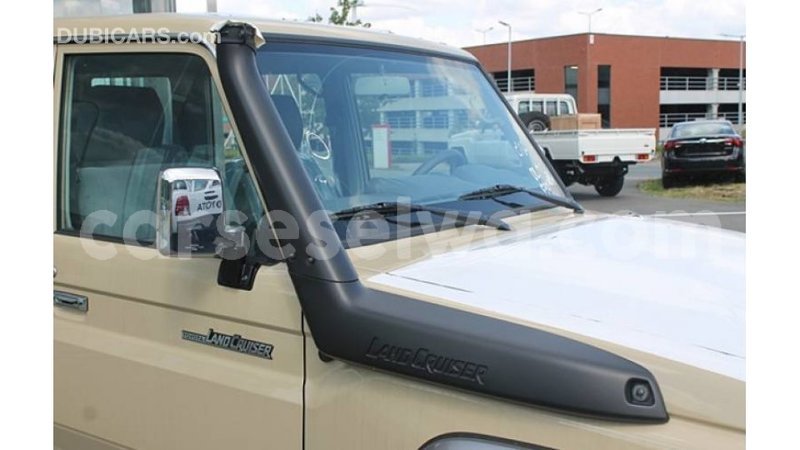 Big with watermark toyota land cruiser east mah%c3%a9 import dubai 5338