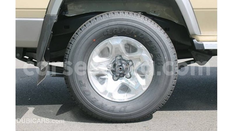Big with watermark toyota land cruiser east mah%c3%a9 import dubai 5338