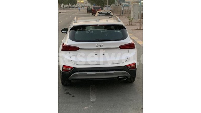 Big with watermark hyundai santa fe east mah%c3%a9 import dubai 5339